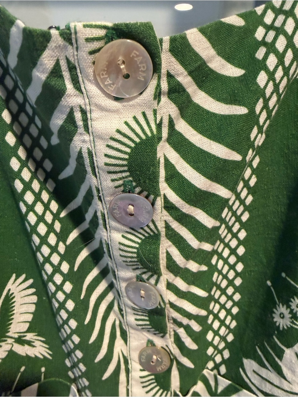 Farm Rio Macaw Elegance Green and White Romper XL Good condition - Picture 6 of 11